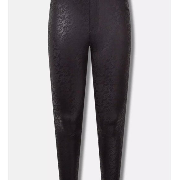 NWOT Torrid Black Lace Detail Leggings - Picture 3 of 8